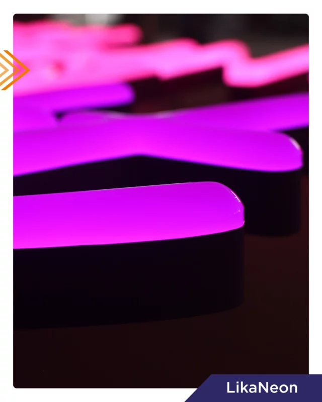 🖍️ Effet néon rétro

L’authenticité du néon avec les avantages des LED : style vintage, consommation maîtrisée. On ne se lassera jamais du LikaNeon !

#blocled #neon #light #enseignelumineuse #enseigne #neonsign #ledlights #led