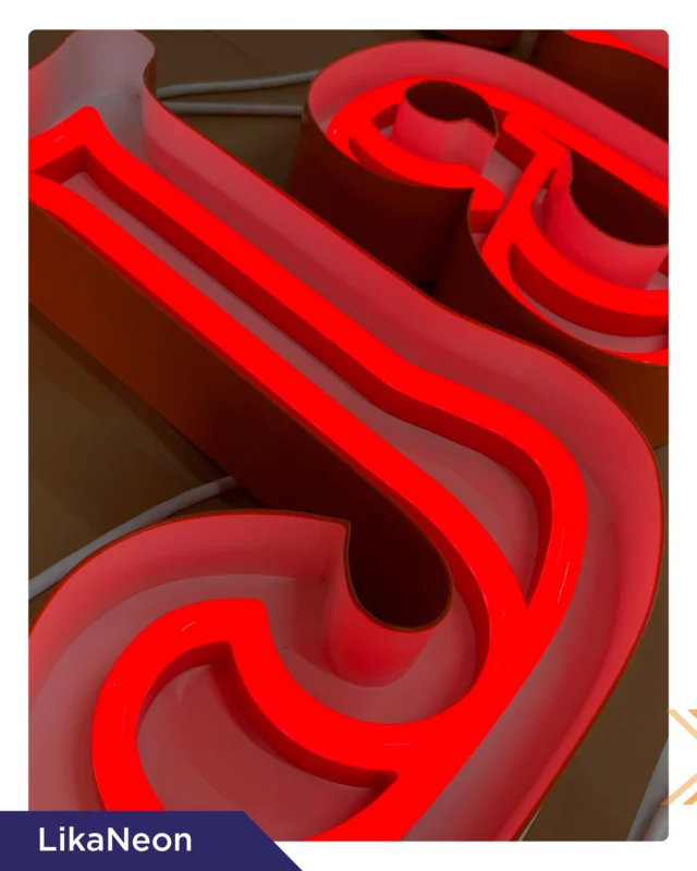 🎨 Un rouge éclatant !�

La couleur joue un rôle clé dans l’impact visuel d’une enseigne. Ici, un effet néon rouge intense sublimé par la structure baignoire. 🔥

#light #enseignelumineuse #enseigne #sign #ledlights #led #custommade #neon #neonsign